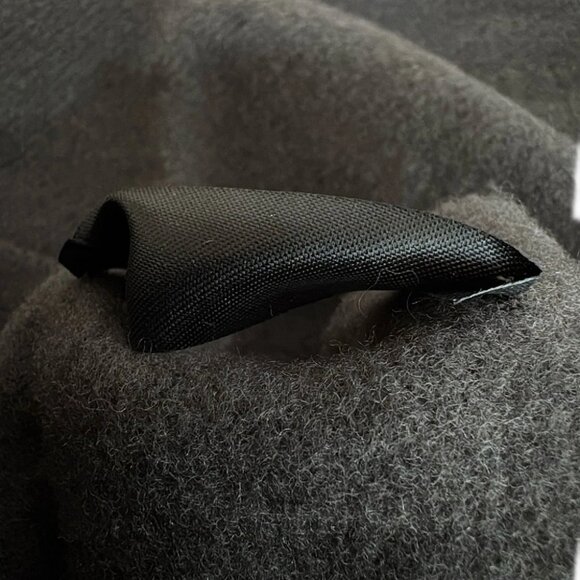 Auth FENDI Dark Gray Wool Scarf - Picture 3 of 5